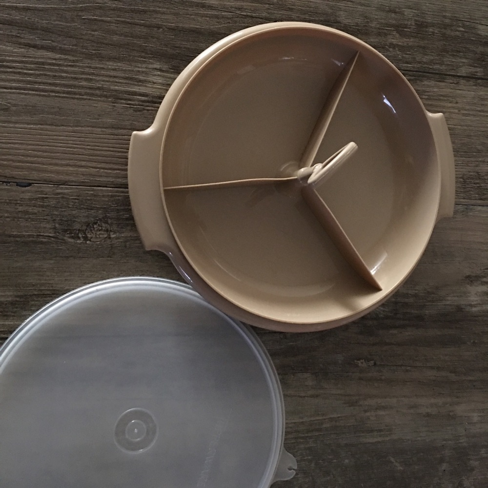 Small Party Snack Tray: Tupperware - Picture 9 of 12